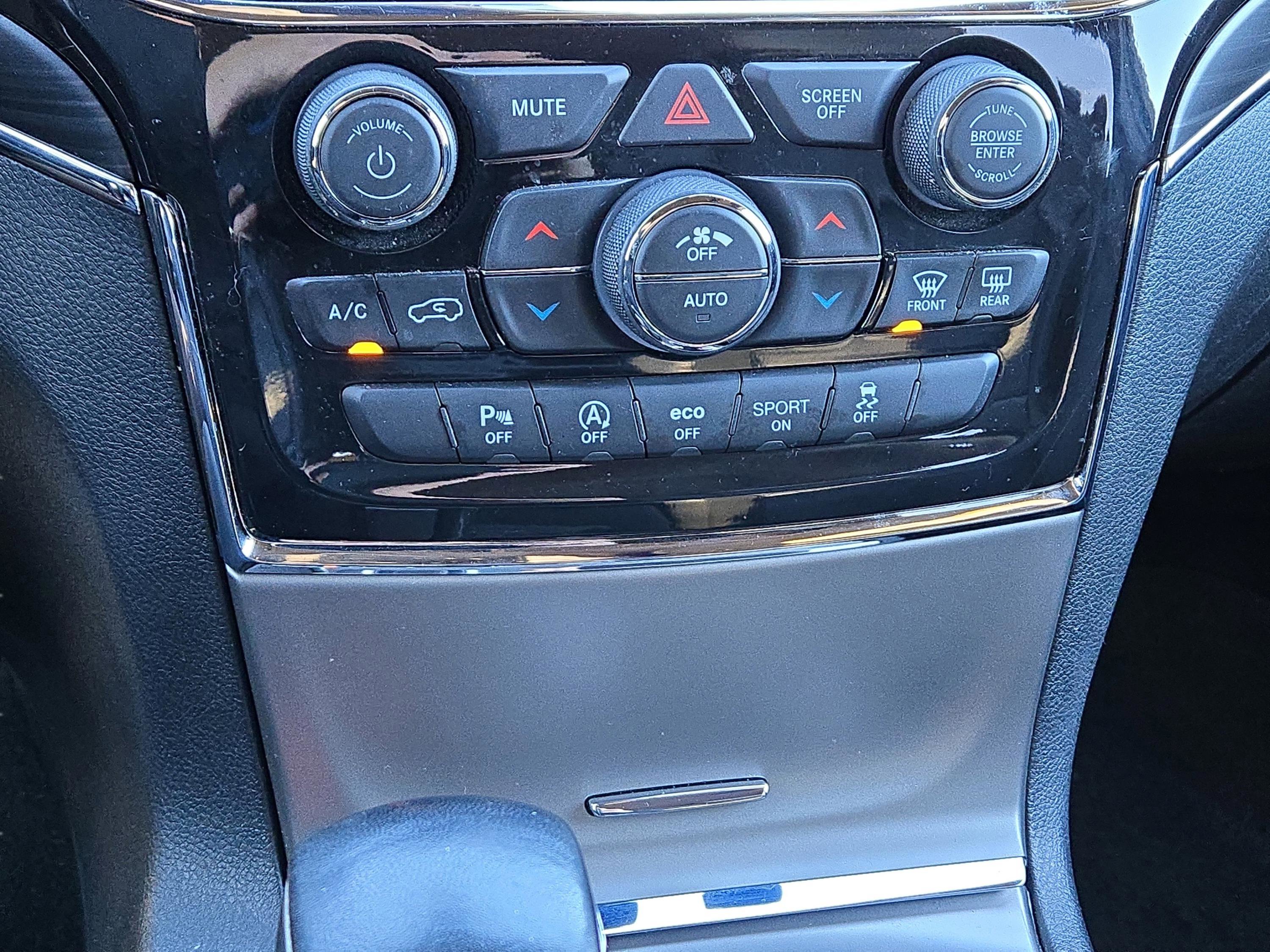 Used 2021 Jeep Grand Cherokee Limited image 30