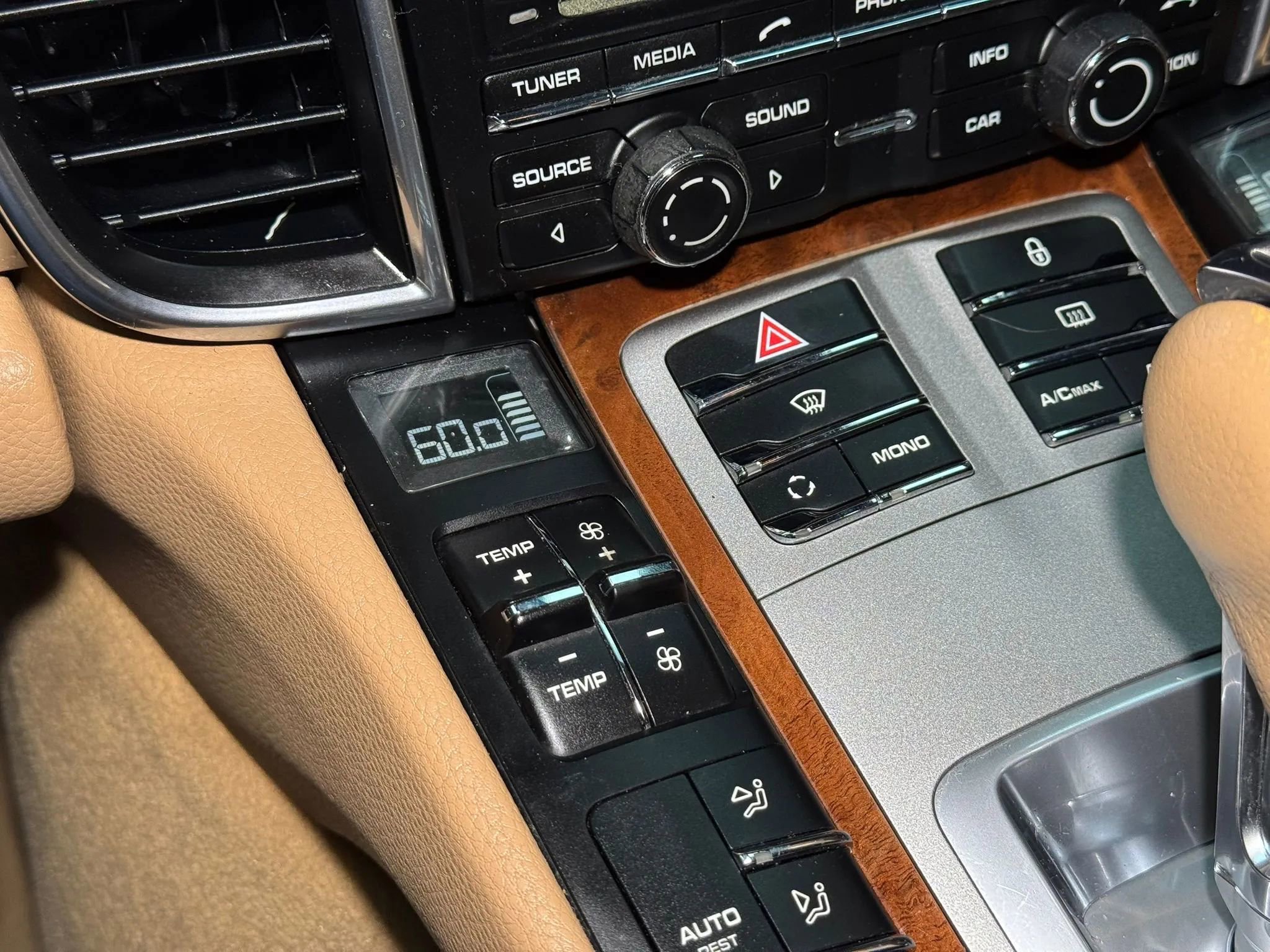 Used 2012 Porsche Panamera S image 15