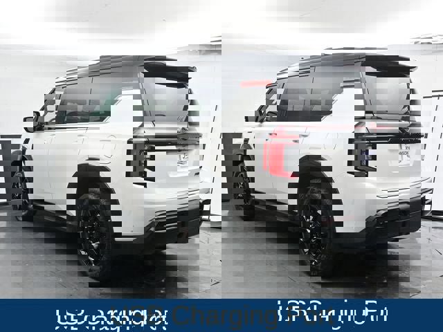 Used 2025 Nissan Armada PRO-4X image 8