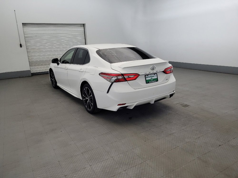 Used 2018 Toyota Camry SE w/ Convenience Package FWD image 5