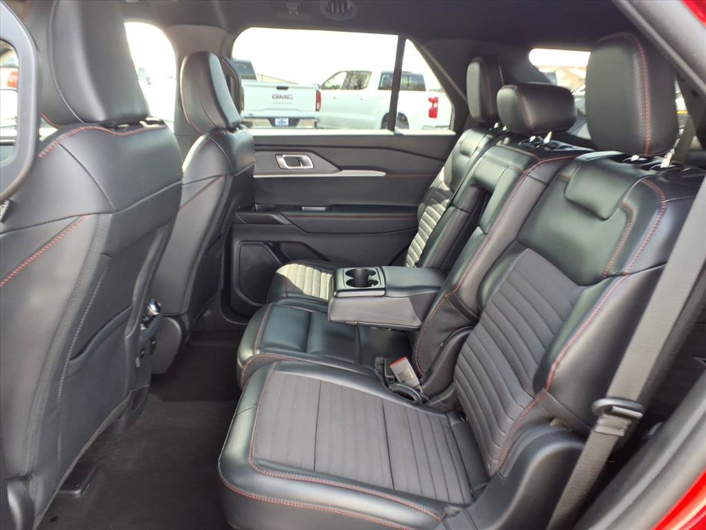 Used 2025 Ford Explorer ST-Line w/ ST-Line Street Pack AWD/4WD image 28