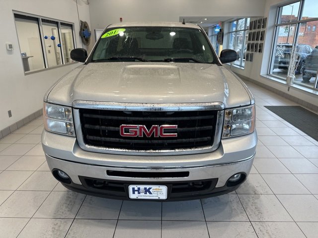 Used 2010 GMC Sierra 1500 SLE w/ SLE Preferred Package image 2