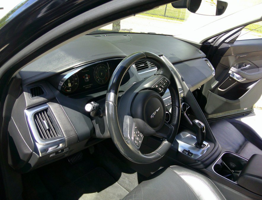 Used 2018 Jaguar E-PACE SE AWD/4WD image 41