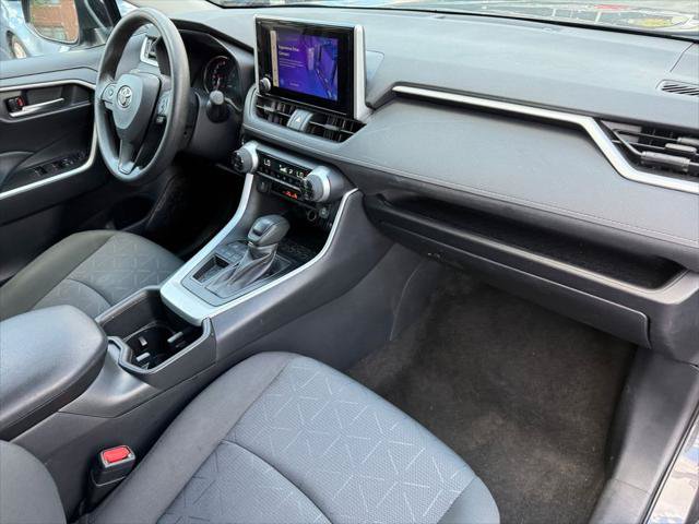 Certified 2025 Toyota RAV4 XLE FWD image 17