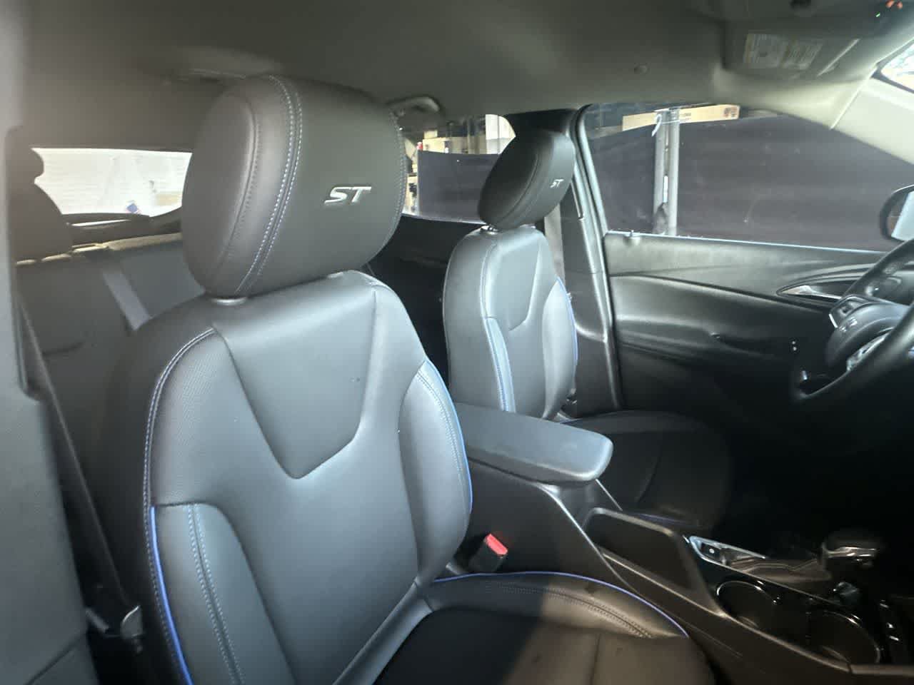 Used 2026 Buick Encore GX Sport Touring FWD image 27