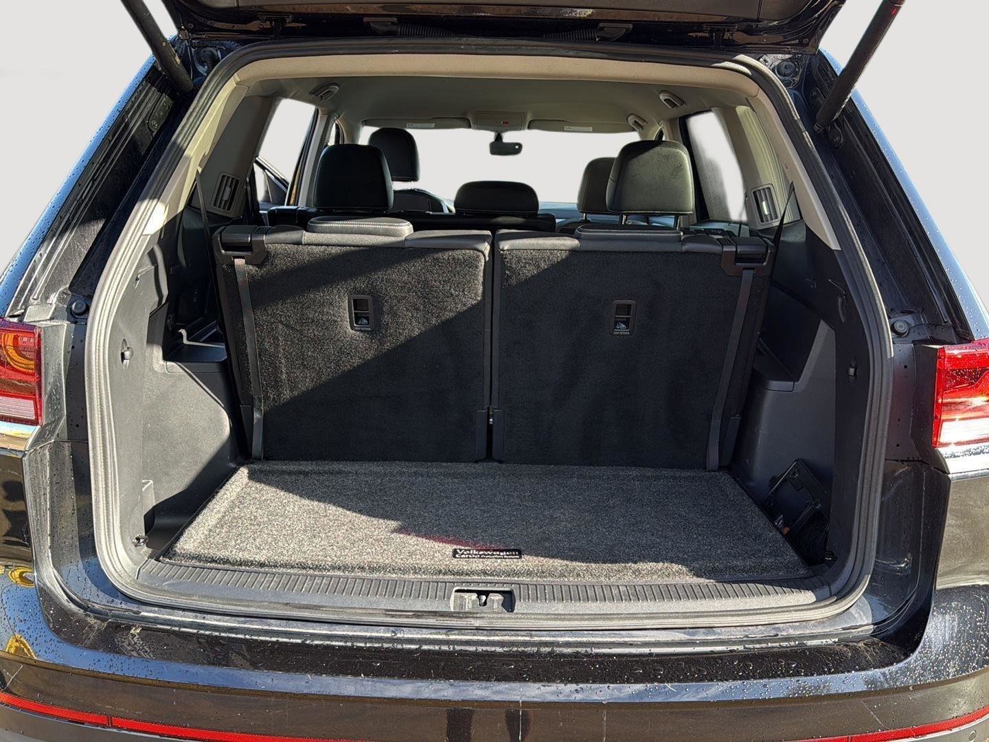 Used 2023 Volkswagen Atlas SE image 24