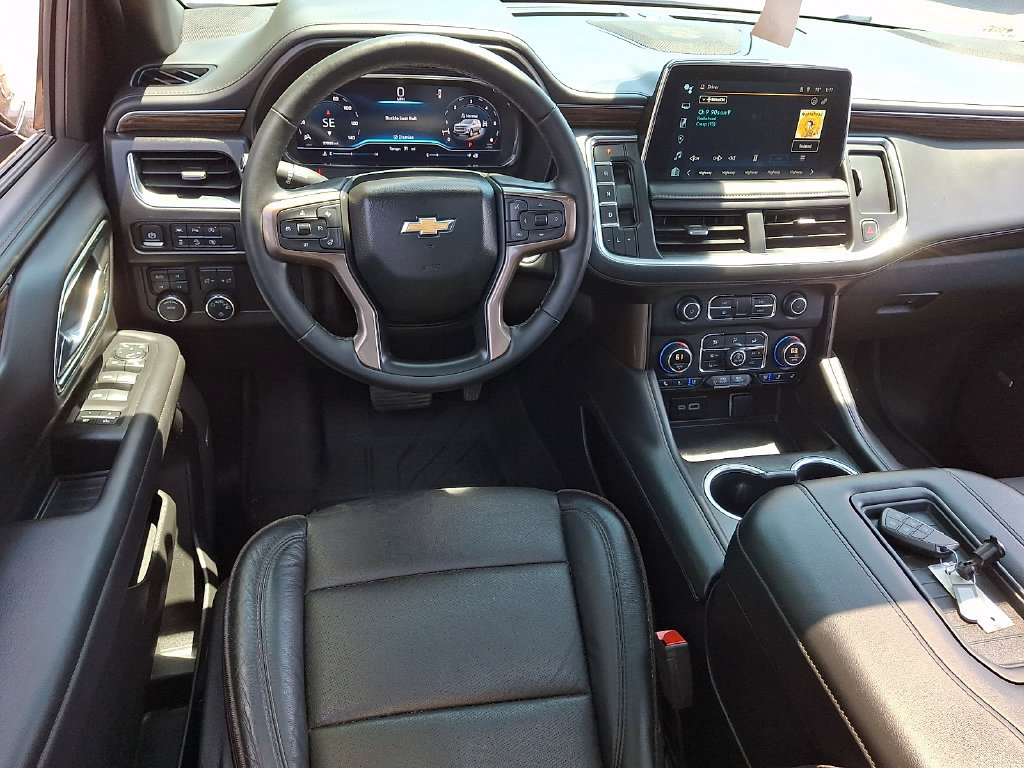 Used 2024 Chevrolet Tahoe High Country w/ Premium Package 2 AWD/4WD image 13