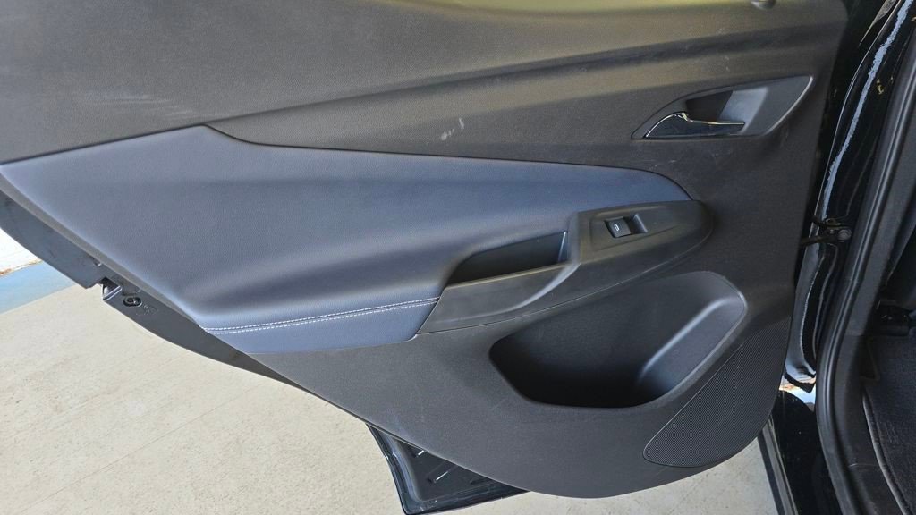 Certified 2022 Chevrolet Bolt EUV LT w/ Convenience Package image 23