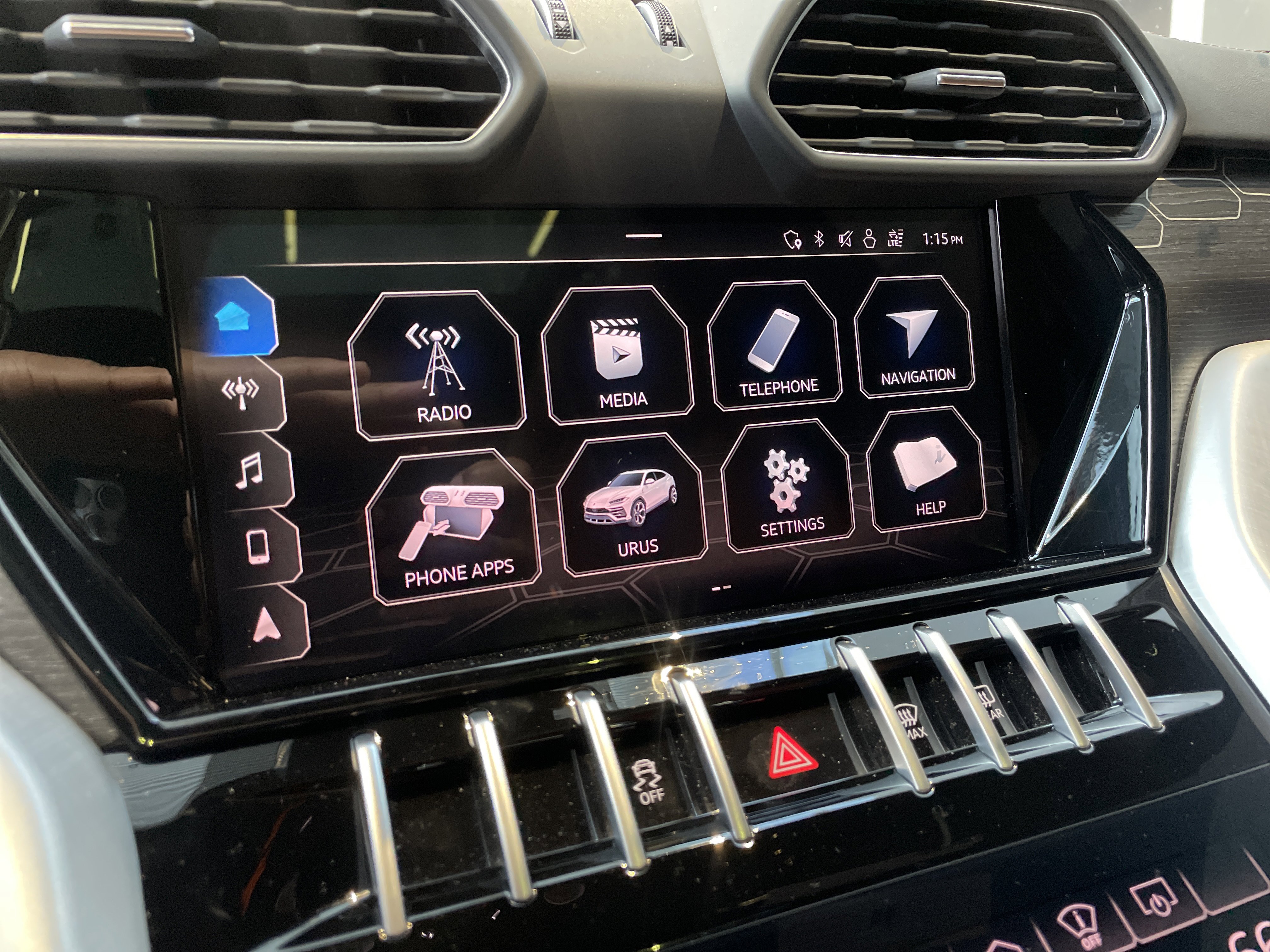 Used 2021 Lamborghini Urus AWD/4WD image 27
