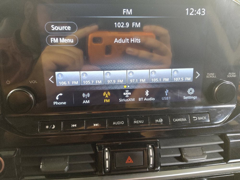 Used 2022 Nissan Pathfinder SL AWD/4WD image 25