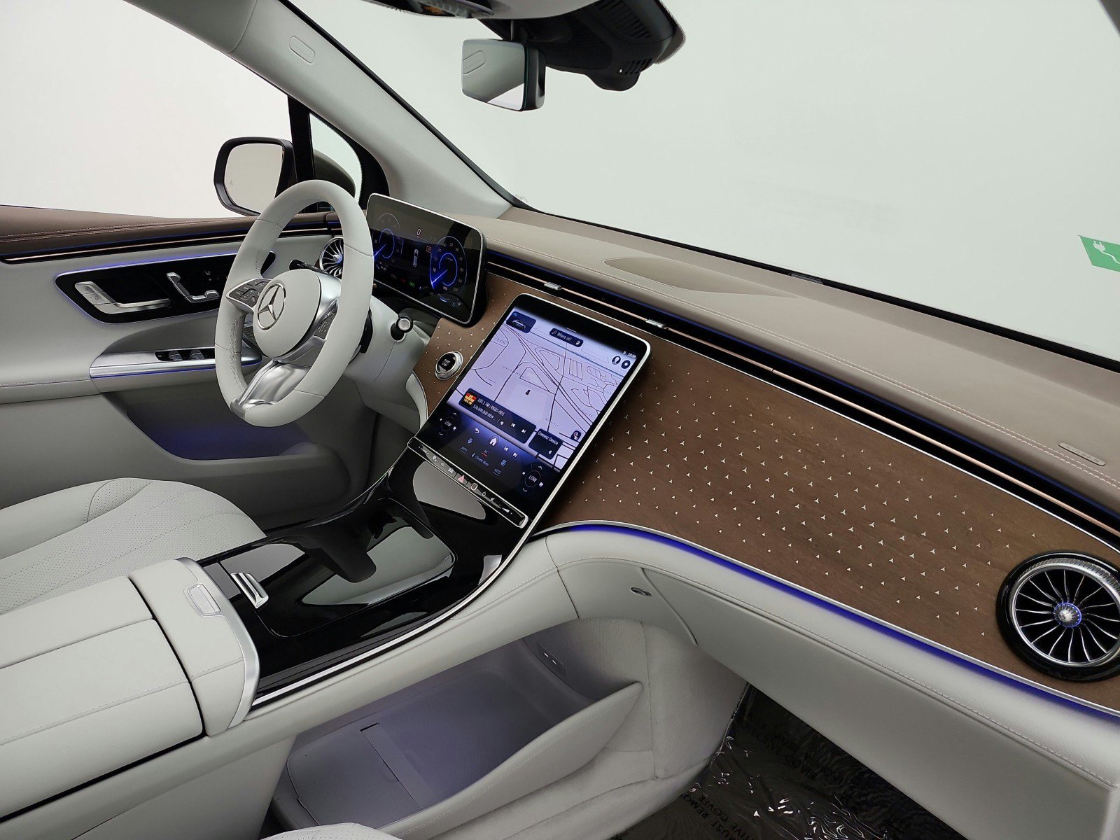 New 2027 Mercedes-Benz EQE 320+ SUV image 13