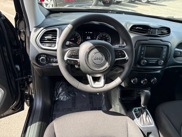 Used 2019 Jeep Renegade Sport w/ Sport Appearance Group FWD image 17