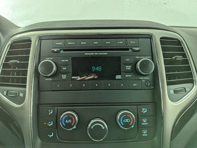 Used 2012 Jeep Grand Cherokee Laredo w/ Laredo E Group image 16