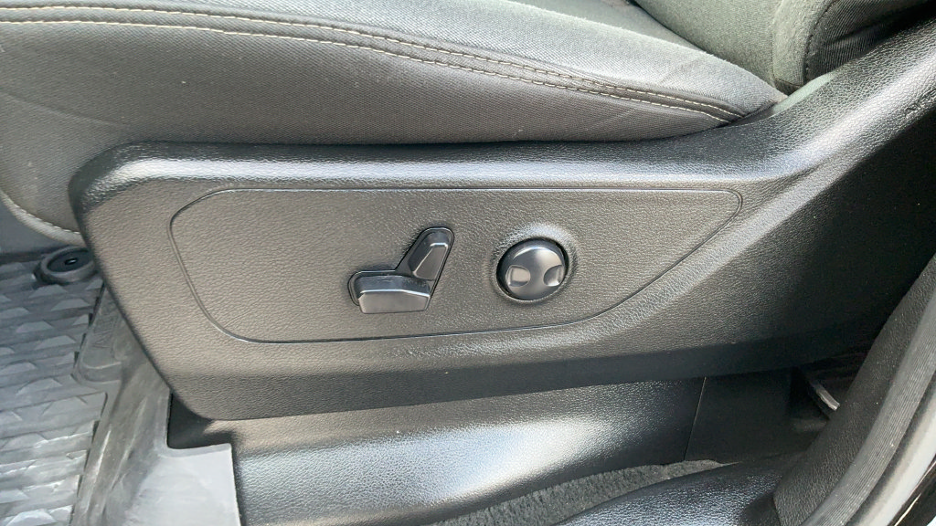 Used 2023 RAM 1500 Big Horn AWD/4WD image 19