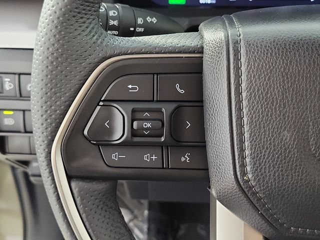 Used 2025 Toyota Tacoma TRD Off-Road AWD/4WD image 24