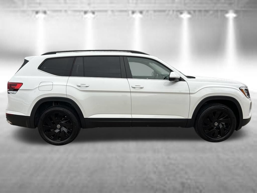 Certified 2026 Volkswagen Atlas SE FWD image 7