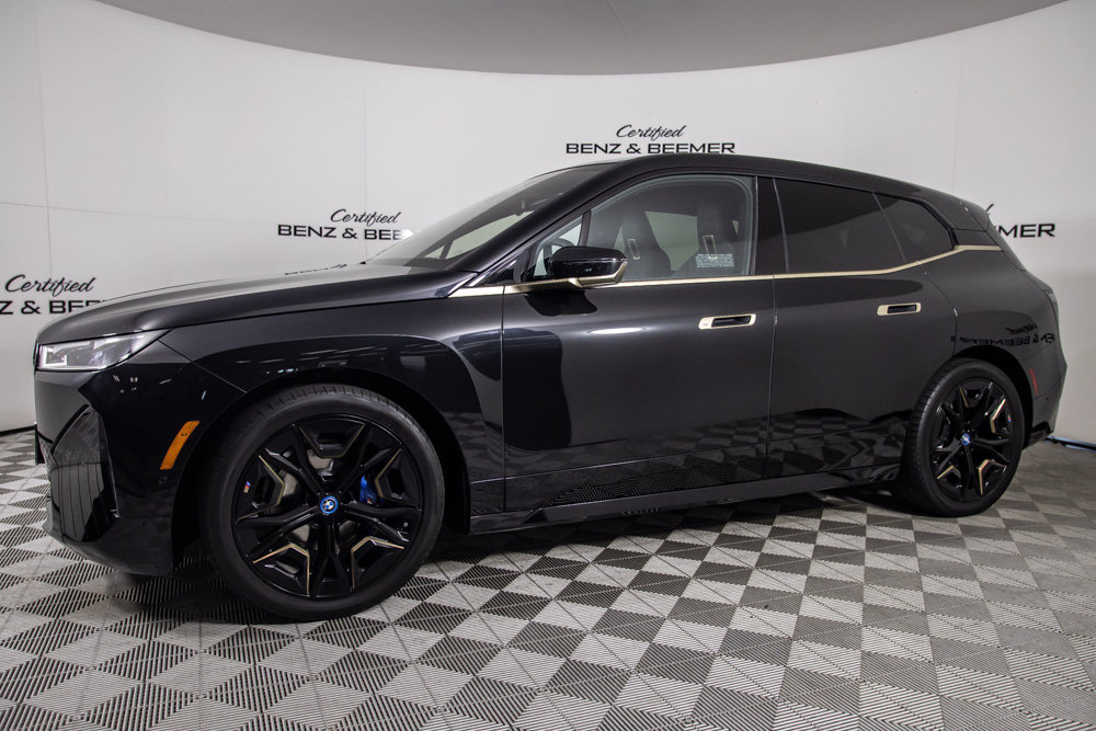 Used 2023 BMW iX M60 w/ Executive Package AWD/4WD image 9