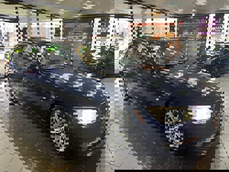 Used 2011 BMW 328i Coupe image 4