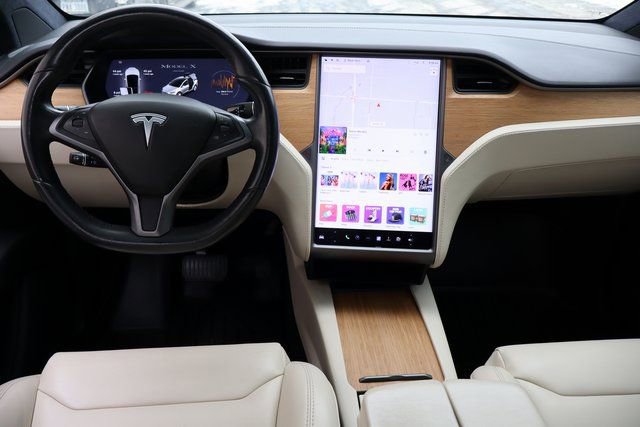 Used 2019 Tesla Model X Long Range image 6