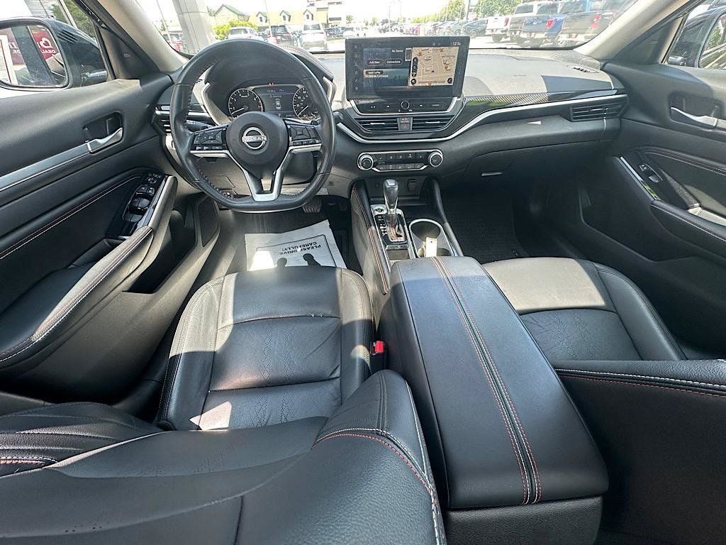 Used 2023 Nissan Altima 2.5 SR w/ SR Premium Package FWD image 18