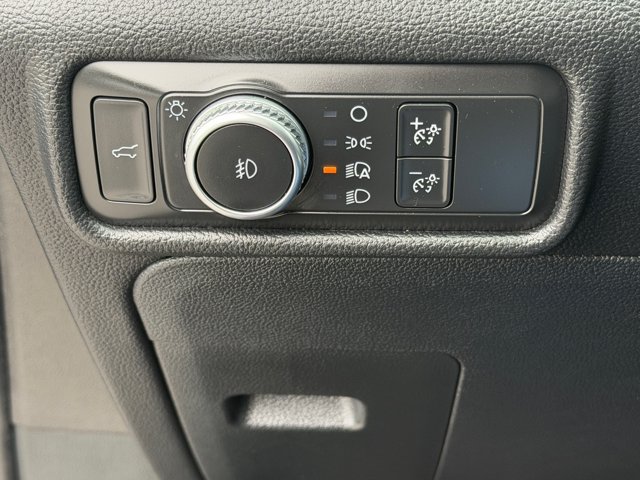 Certified 2020 Ford Explorer XLT w/ Equipment Group 202A RWD image 39