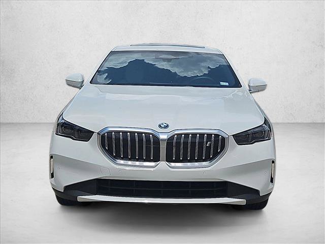 Used 2024 BMW i5 eDrive40i RWD image 2