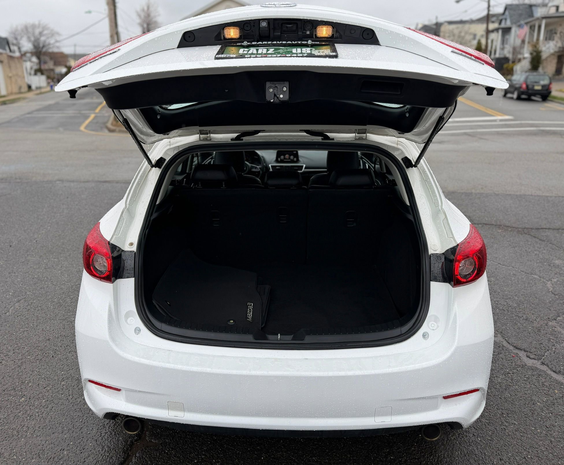 Used 2018 MAZDA MAZDA3 Grand Touring FWD image 12