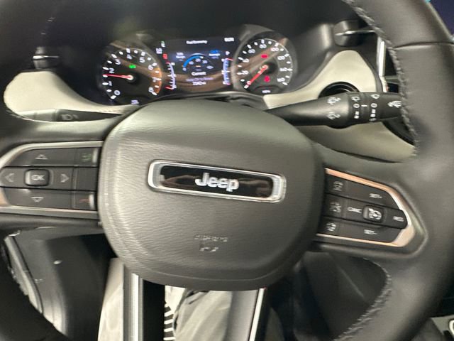 Certified 2025 Jeep Compass Limited image 27