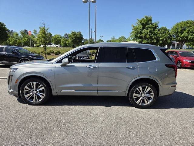 Used 2023 Cadillac XT6 Premium Luxury AWD/4WD image 2