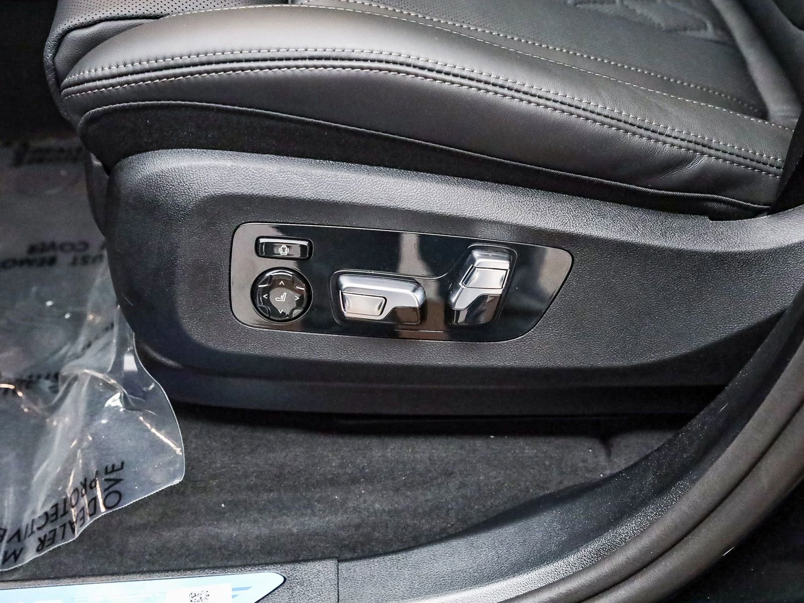 New 2026 BMW ALPINA XB7 image 22