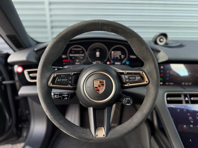 New 2025 Porsche Taycan 4S AWD/4WD image 17