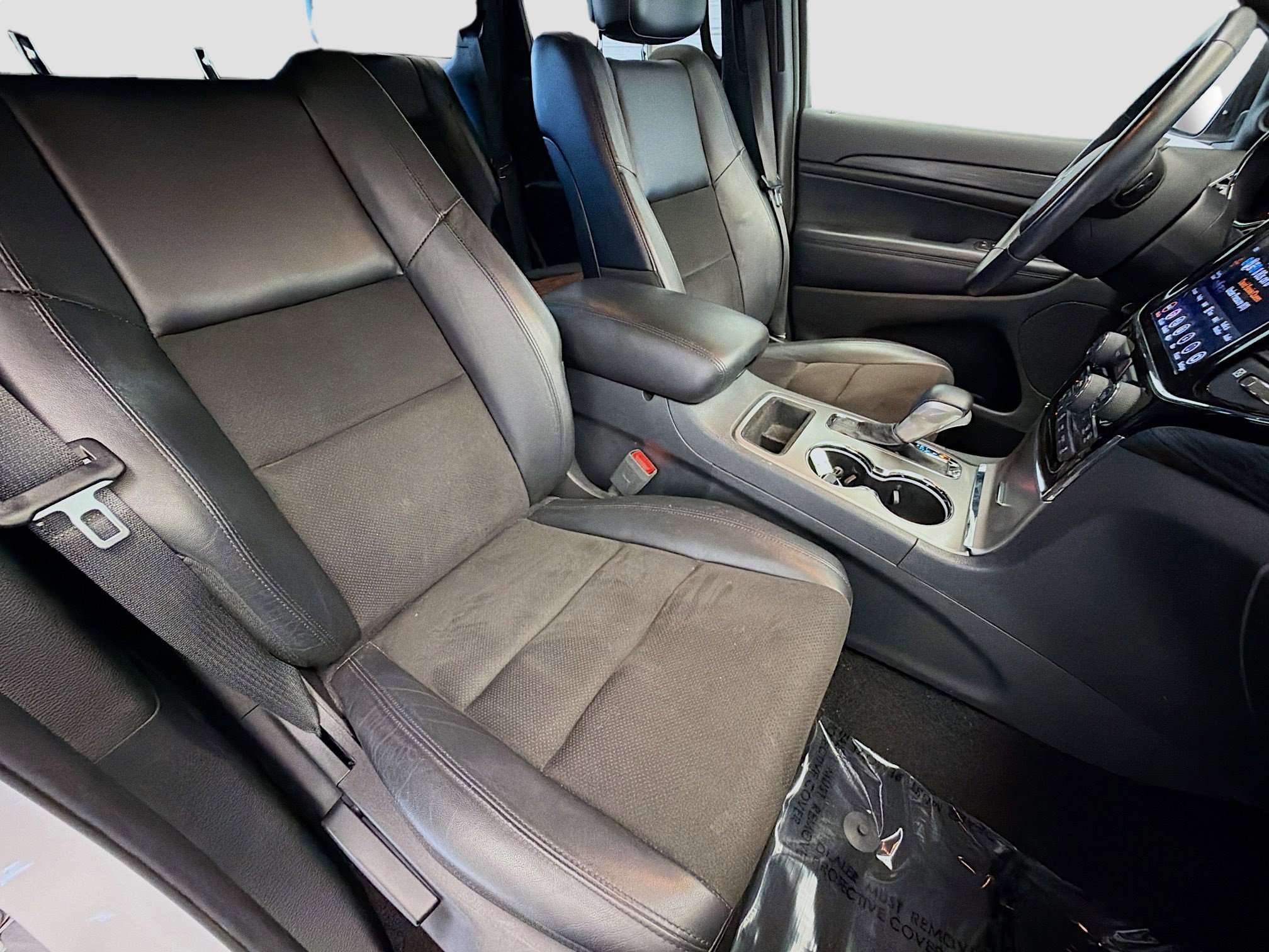 Used 2020 Jeep Grand Cherokee Altitude image 15