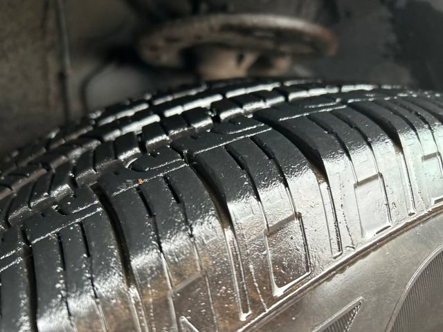 Used 2019 Toyota Highlander XLE image 26