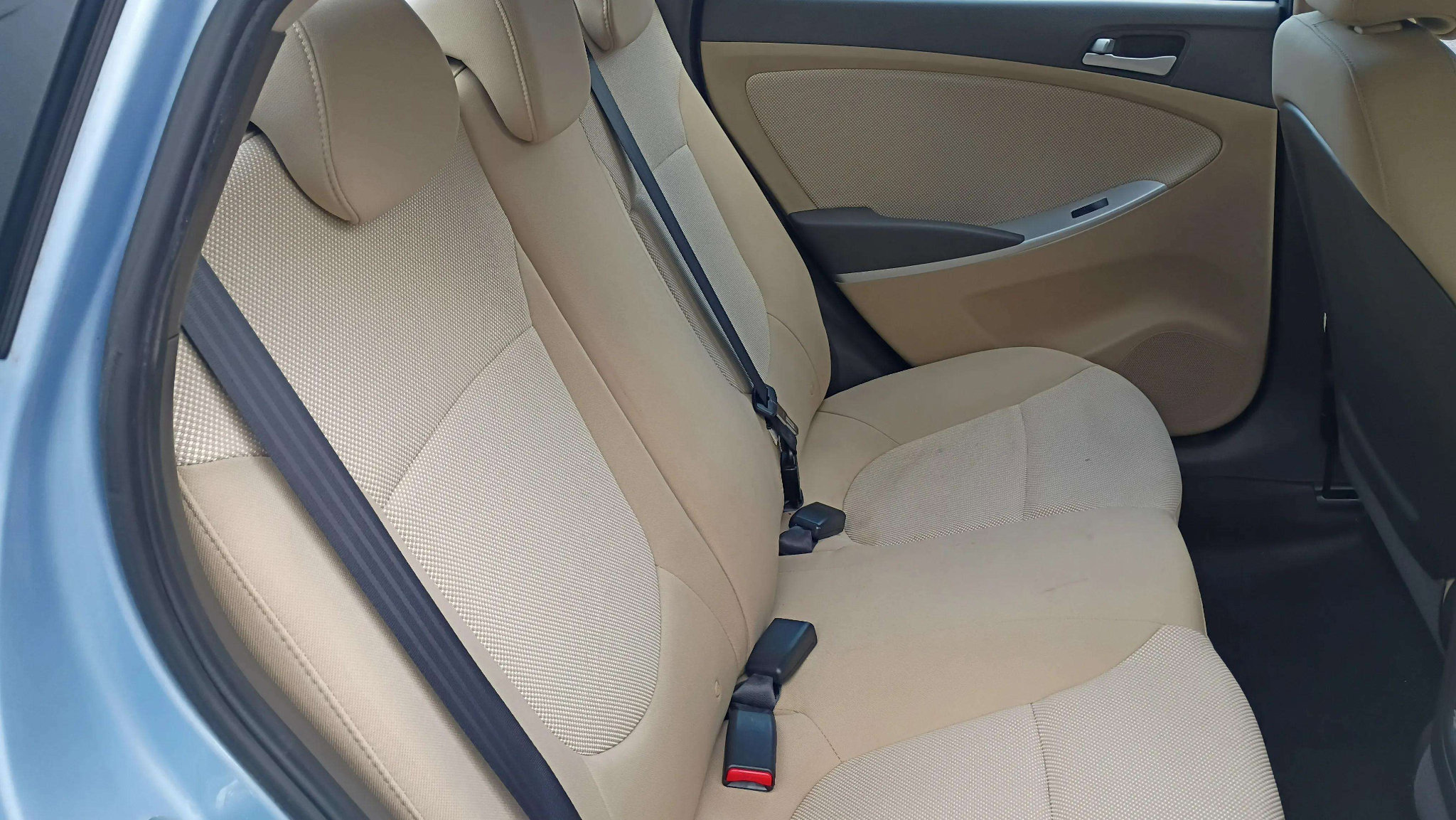 Used 2012 Hyundai Accent GLS image 13