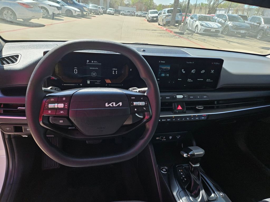 Used 2025 Kia K4 LXS image 17