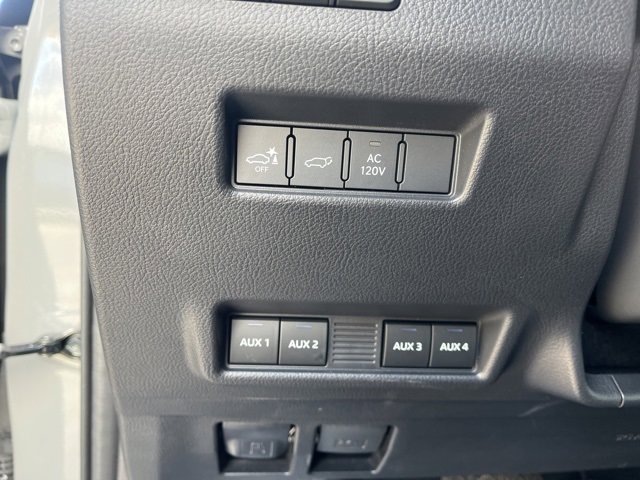 Used 2025 Lexus GX 550 image 16