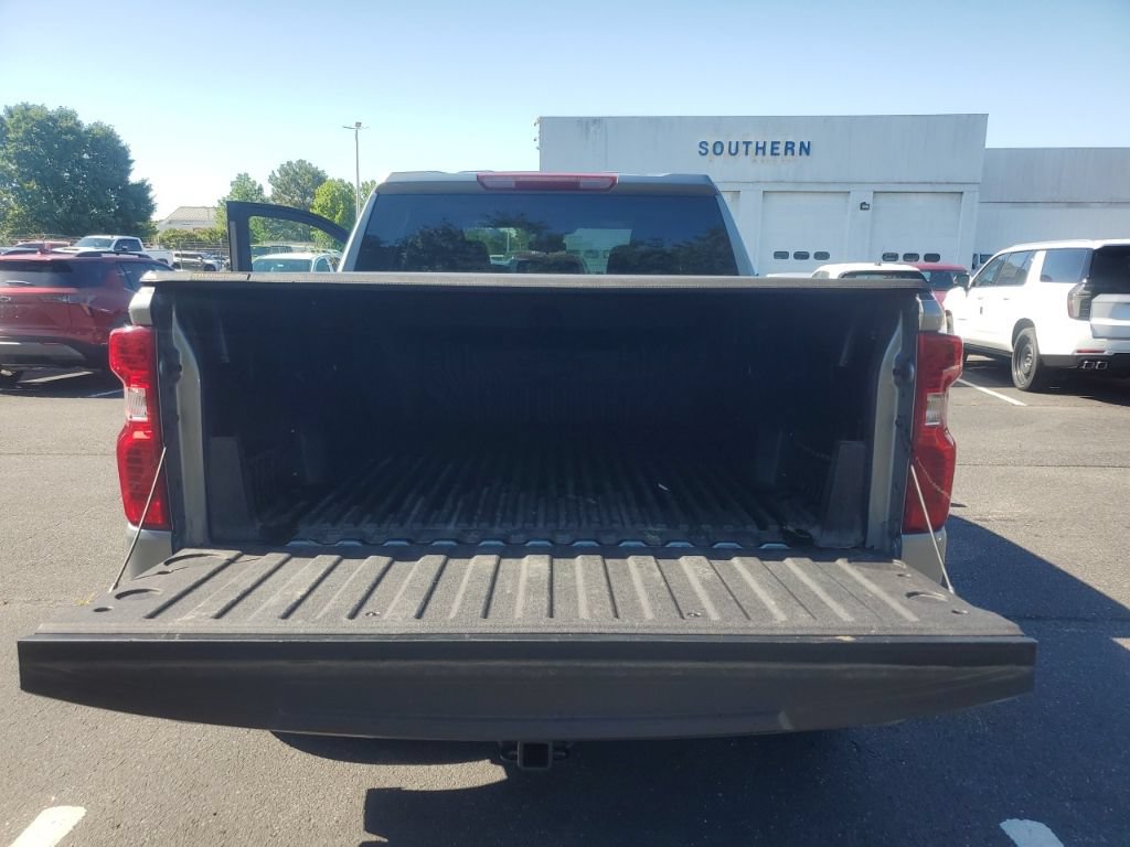 Used 2024 Chevrolet Silverado 1500 LT AWD/4WD image 17