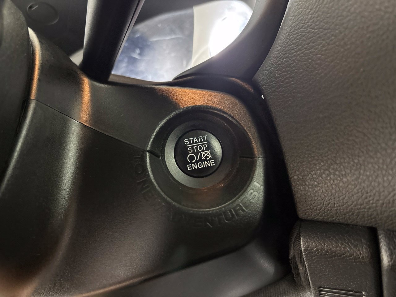 Used 2022 Jeep Renegade Trailhawk AWD/4WD image 17