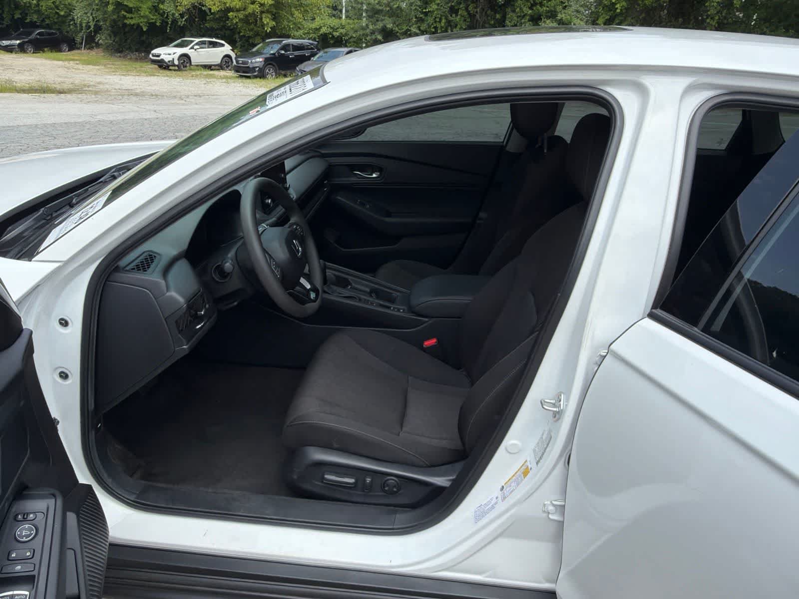 Certified 2025 Honda Accord SE image 18