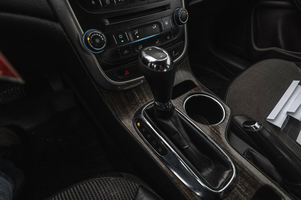 Used 2015 Chevrolet Malibu LT w/ Power Convenience Package FWD image 16