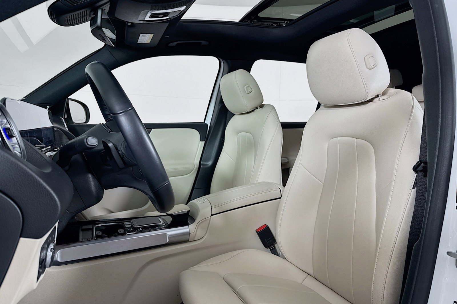 Certified 2023 Mercedes-Benz EQB 250+ image 17