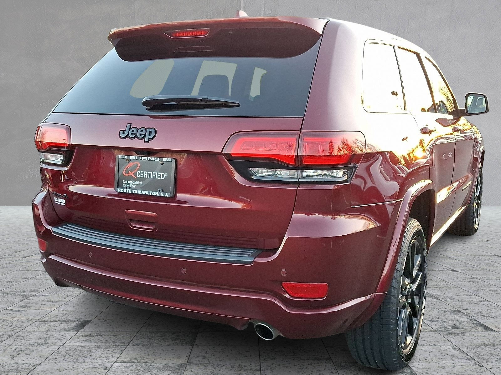 Used 2020 Jeep Grand Cherokee Altitude image 10