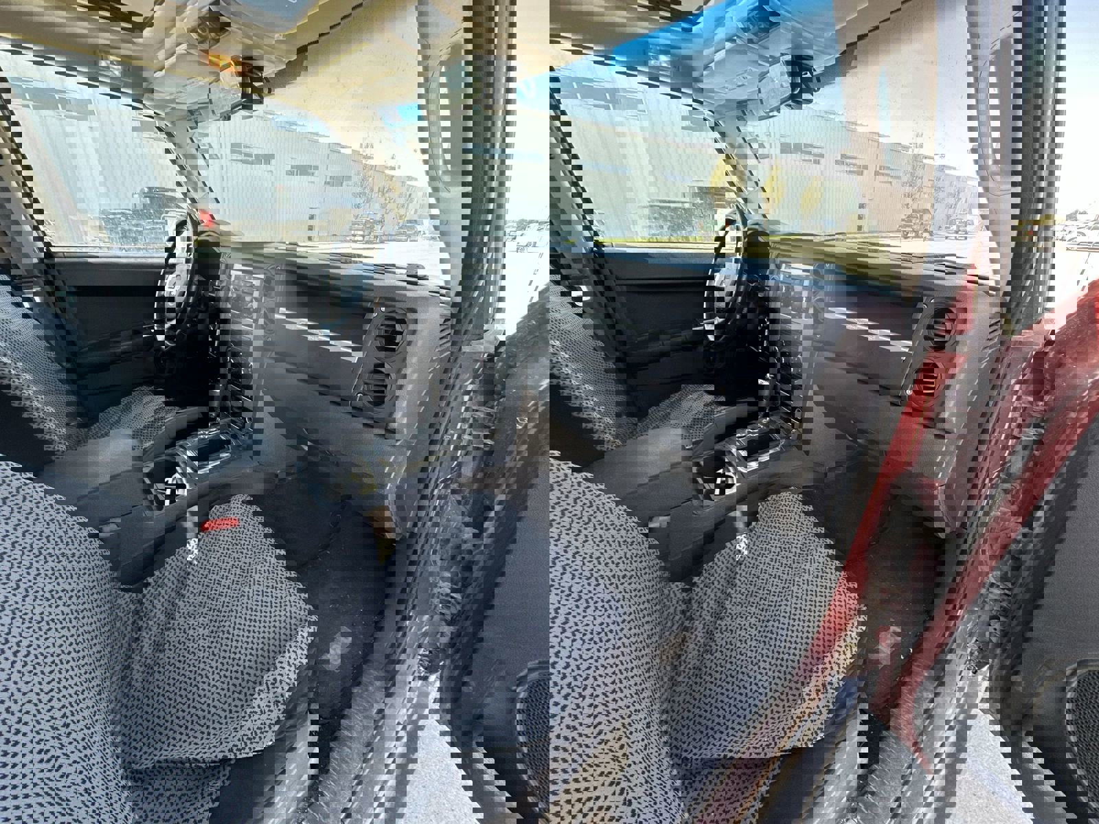 Used 2008 Jeep Commander Sport image 25