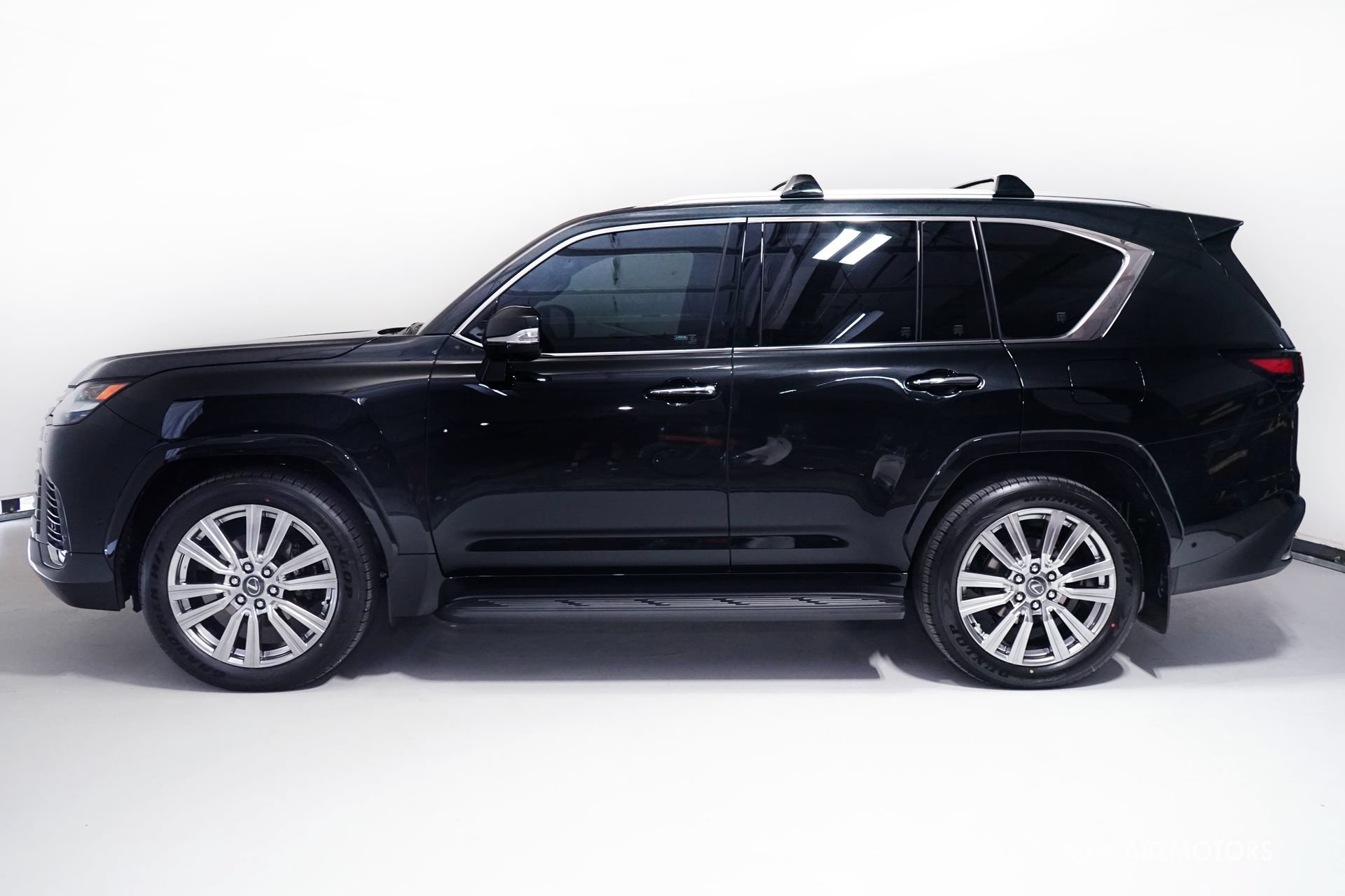 Used 2026 Lexus LX 700h Ultra Luxury w/ Accessory Package (Z1) AWD/4WD image 4