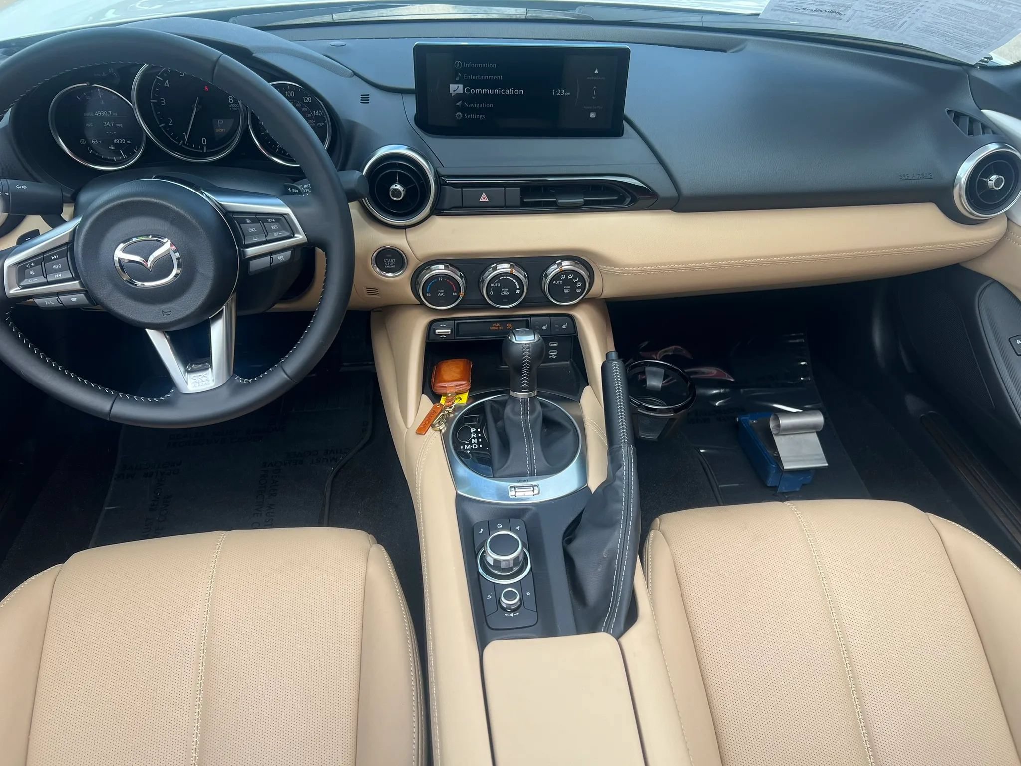 Used 2025 MAZDA MX-5 Miata RF Grand Touring w/ Appearance Package RWD image 9