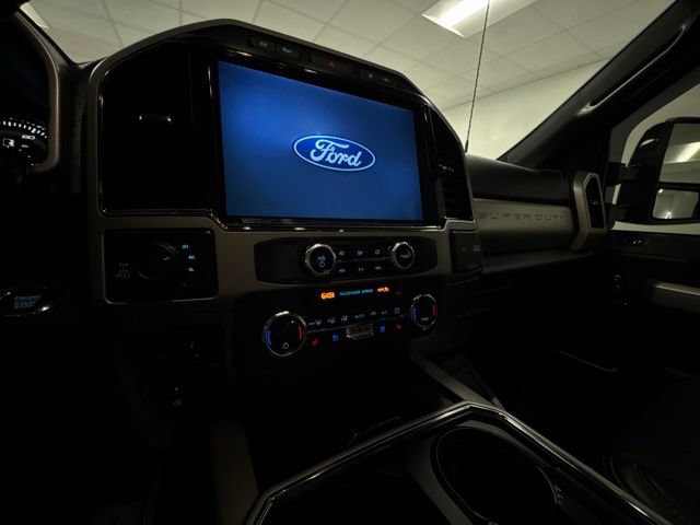 Used 2022 Ford F250 Lariat w/ Black Appearance Package AWD/4WD image 15