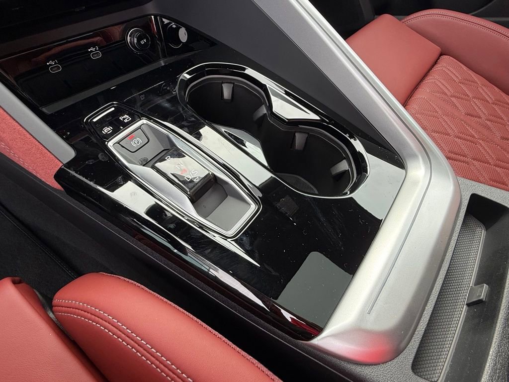 New 2025 Audi SQ5 Prestige image 24