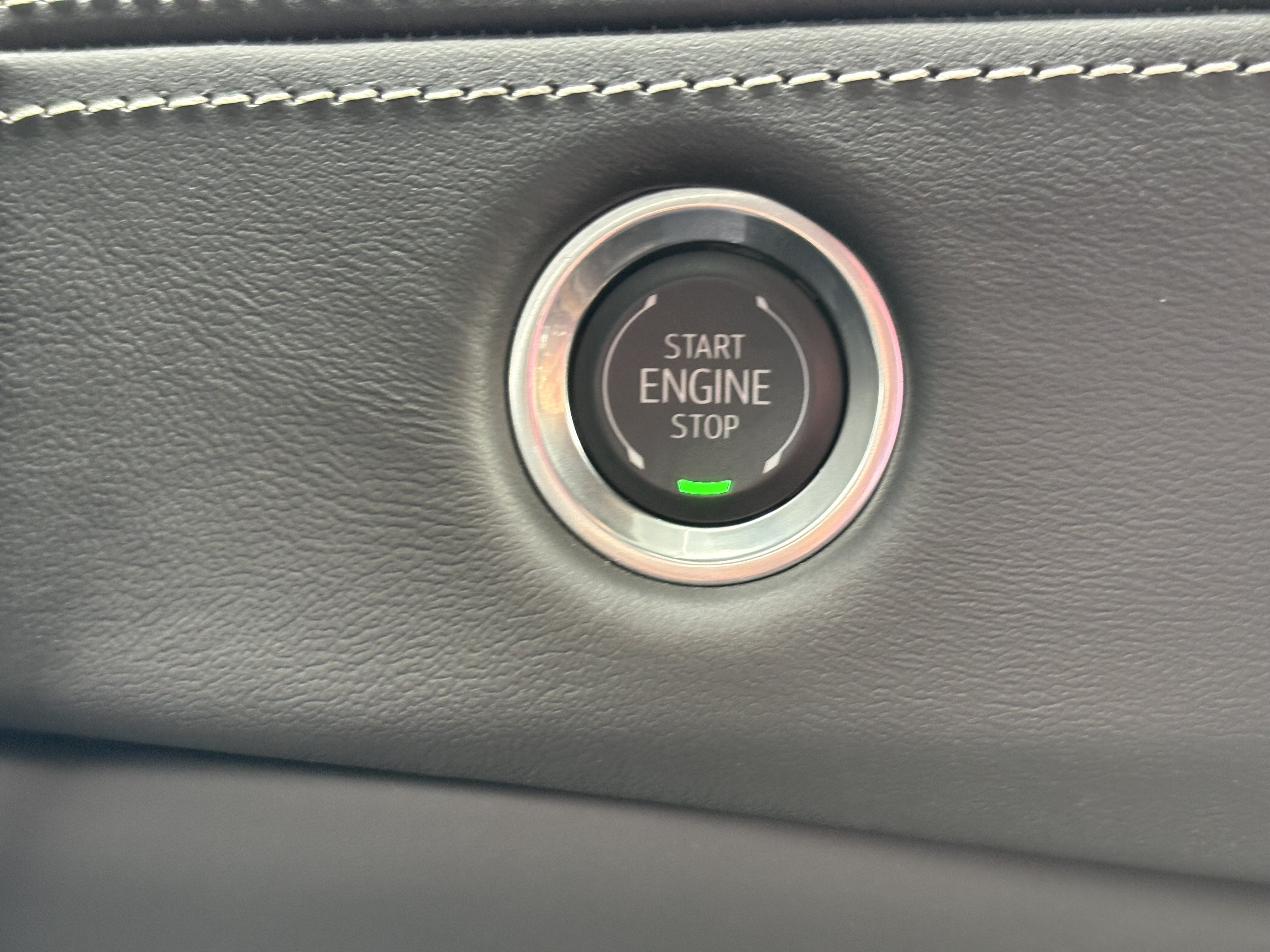 Used 2026 Cadillac Escalade ESV Platinum Luxury w/ LPO, Floor Liner Package AWD/4WD image 32