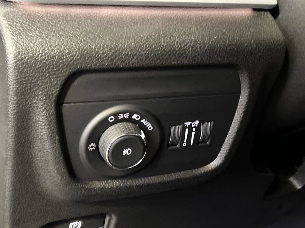 New 2025 Jeep Grand Cherokee Limited image 15