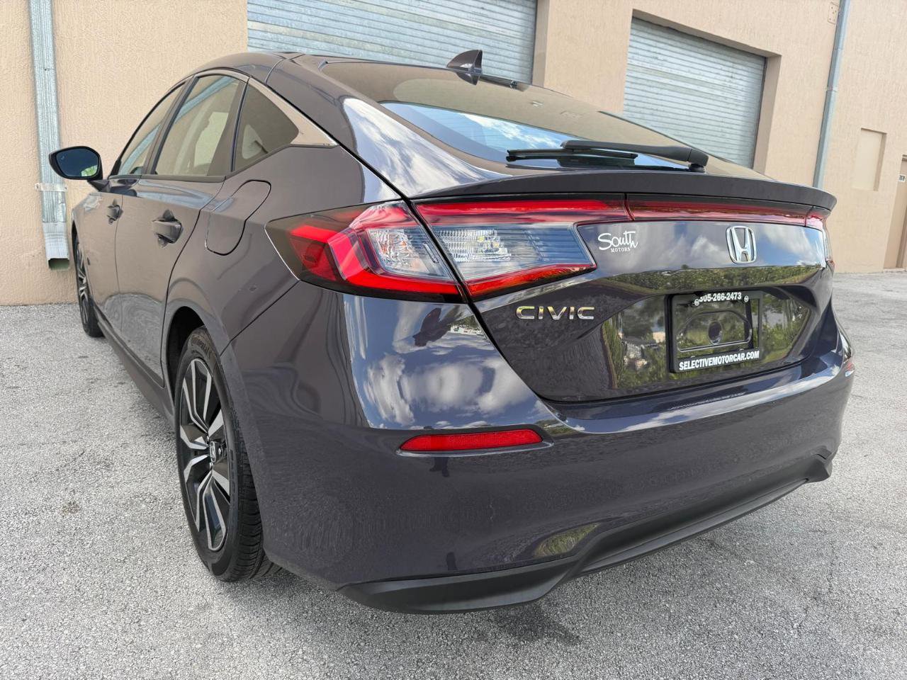 Used 2024 Honda Civic EX-L image 12